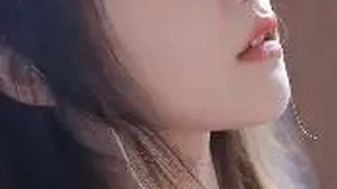 年轻母亲负债三千万元陷困境，经纪公司承诺协助解决债务问题