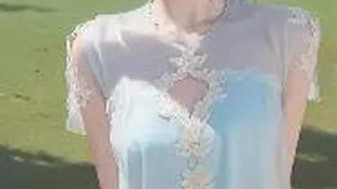 中国排球男女队受邀体验场地